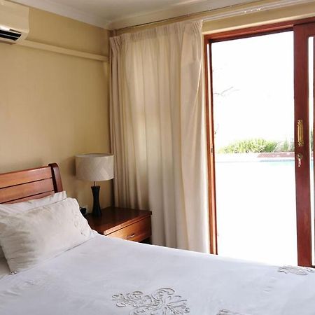 Somona Guest House Johannesburg Esterno foto
