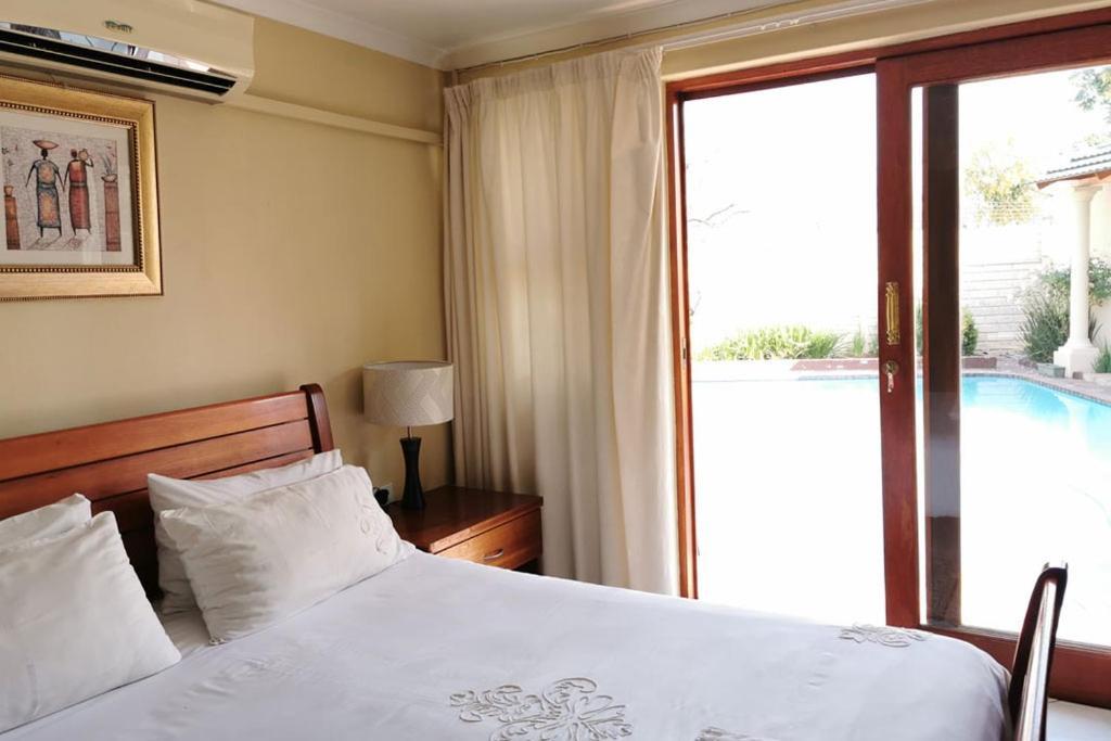 Somona Guest House Johannesburg Esterno foto