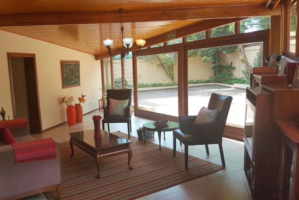 Somona Guest House Johannesburg Esterno foto