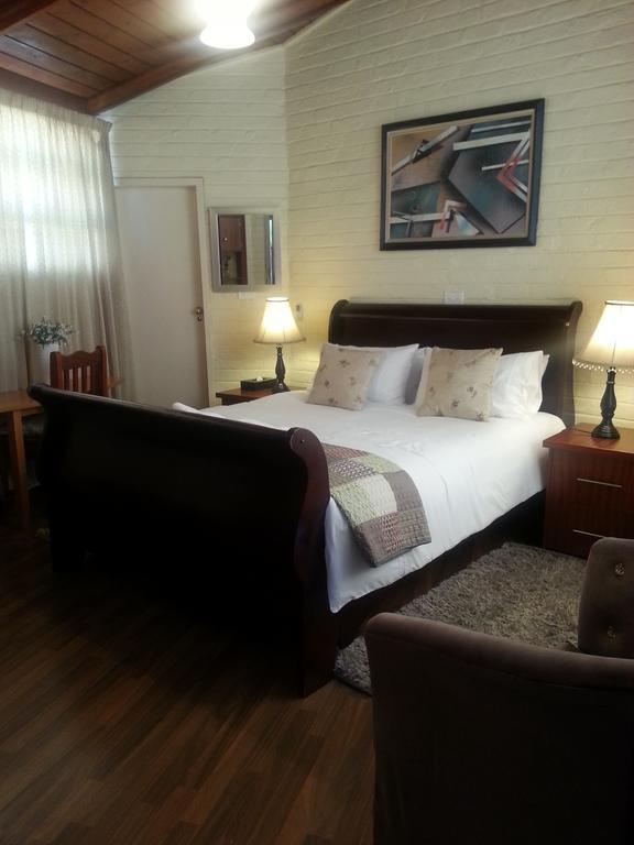 Somona Guest House Johannesburg Esterno foto